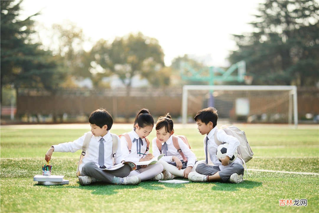 学霸妈妈在孩子面前学会示弱，娃成绩突飞猛进，家有孩子都该学学