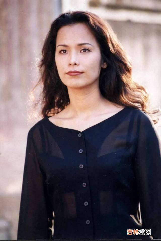嫁给外国男人，却始终没改中国国籍，这些女星是爱国吗？