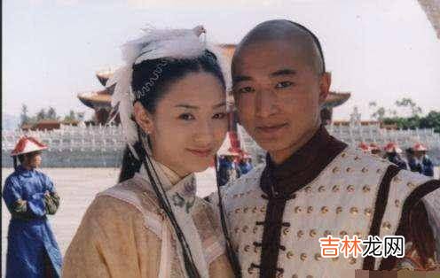 和珅被抄家之后, 为何儿子丰绅殷德安然无恙？
