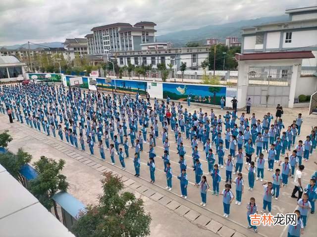 遇到校园霸凌怎么办？孩子教科书式的应对方法，怼得老师哑口无言