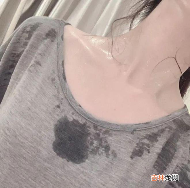 女人手脚冰凉？湿气重？睡前这样做，祛湿驱寒、养出好气色