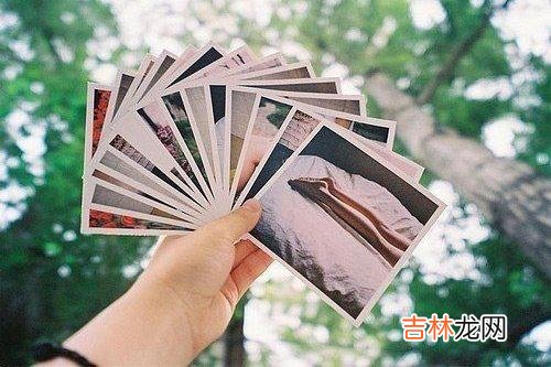 1.青春年少的时候 最痛的距离，是你不在我身旁却始终在我心里