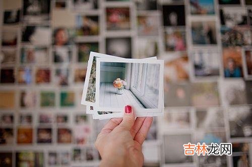 1.青春年少的时候 最痛的距离，是你不在我身旁却始终在我心里