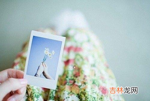 1.青春年少的时候 最痛的距离，是你不在我身旁却始终在我心里
