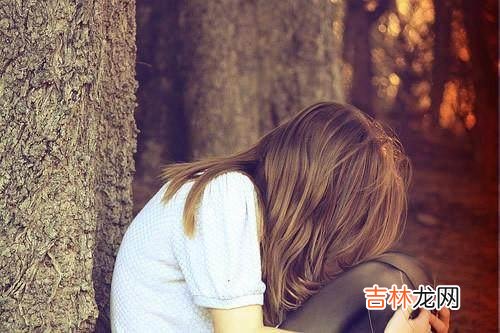 1.走不进的世界就不要硬挤了 走不进的世界就不要硬挤了，难为了别人，作贱了自己，何必呢