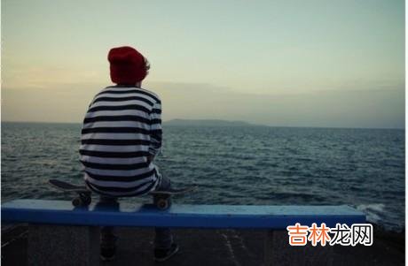 1.再怎么想你 两颗心，曾经靠的那么近，如今却要这样放弃