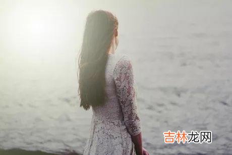 1.不主动找你 爱情最怕好起来不给对方空间，恨起来不给对方机会