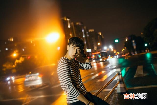 1.挺讨厌自己的 原谅我生性倔强，不擅长挽留，也从不回头