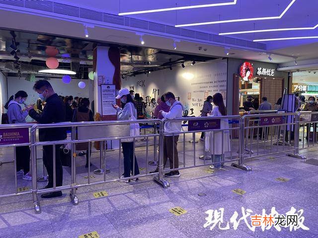 相亲、闺蜜约会、职场交流……奶茶成为年轻人社交的“硬通货”