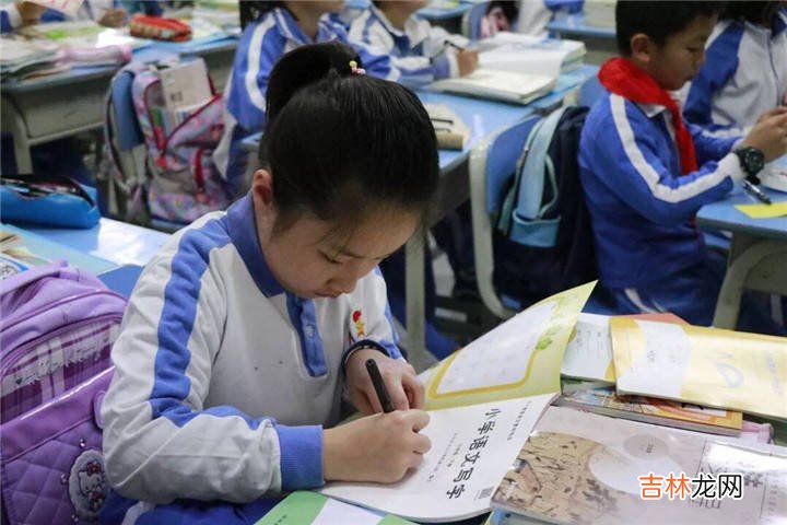 别再被小学假成绩欺骗，缺乏两种能力，小学成绩再好上初中也掉队