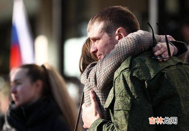 人口短缺下性别还失衡，俄罗斯女性难找老公，冲突开始后男性更少