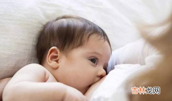 新生儿吃母乳很乖，婆婆看出不对劲，及时救了宝宝一命