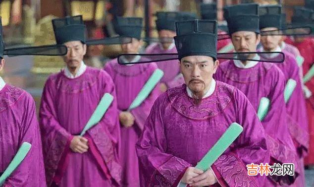 宋太祖赵匡胤驾崩后，为什么他的心腹不拥护他的儿子登基？