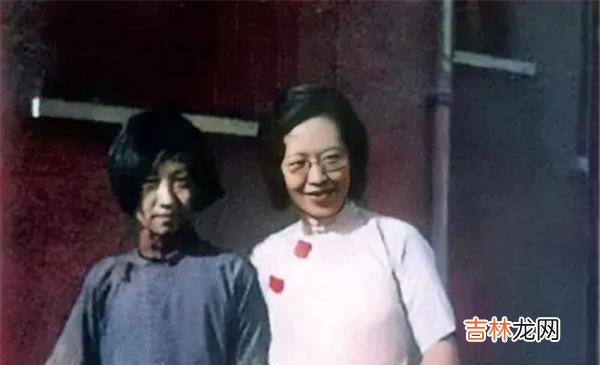 为了一块霞帔，她苦等初恋55年；闺蜜临终前：是我耽误了你们