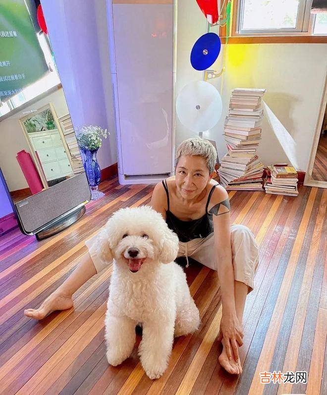 50+妈妈级的中老年女性，都已经这么卷了吗？