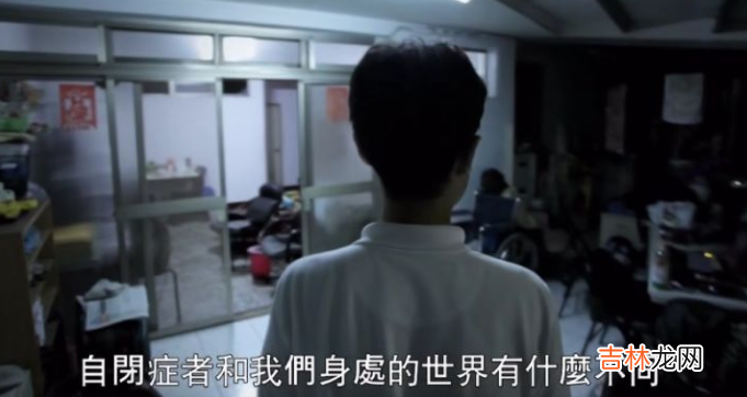 儿童心理咨询：孩子性格内向，不愿跟同龄人玩，家长该干预吗？