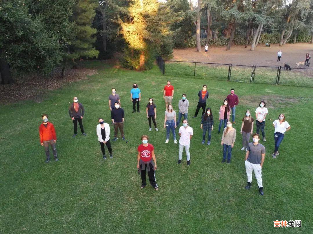 当年踢球进哈佛，给自己当博导的女生，如今怎么样了？