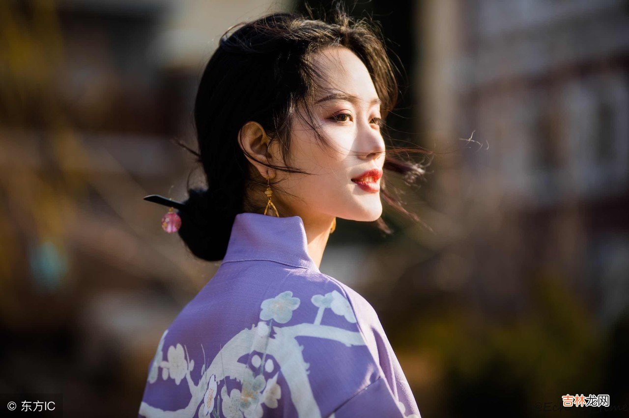 婚姻就像一艘漂浮在海面上的船只 婆媳关系，就像油，能让婚姻运转得更加顺利
