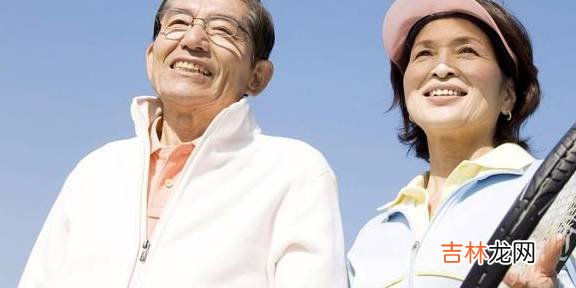 进入更年期的女性，为何经常浑身酸痛？原来是“它”捣的鬼