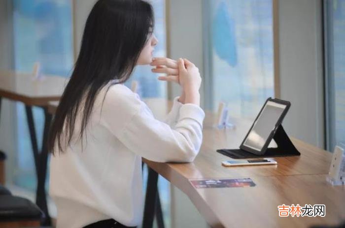 都说：“女人心 在男人面前，女人最会示弱