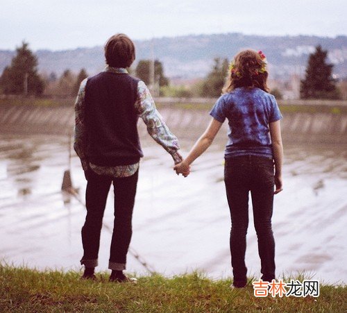 失恋后男女常常会做什么1、暴饮暴食因为失恋带来的心灵创伤 失恋后男女常做这4件事，可以挽回爱人，赶紧去做吧