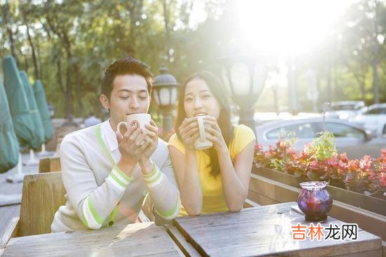 导语：男人在情感领域喜欢以貌取人 女人的这几种表现，男人一定要好好珍惜