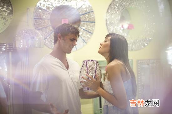 导语：结婚了的女人基本上都是渴望着自己爱的人能同样深爱着你至永远 情感师提出成为完美妻子的6个要点，补充不足之处