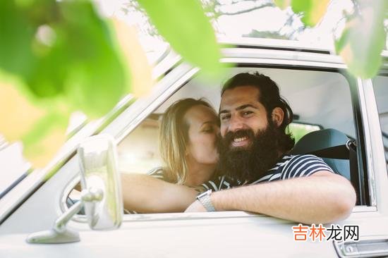 导语：几乎所有的韩剧里都有一个让女主角死去活来的大叔 究竟是什么因素影响了女人们对比自己年龄大的男人的兴趣呢？