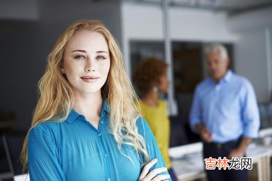 导语：男人对什么样的女人感兴趣?或者说男人会钟情于什么样的女人？很多女人都对此很感兴趣 男人钟情于温柔贤惠，这几类女人更容易获得男人的欢心