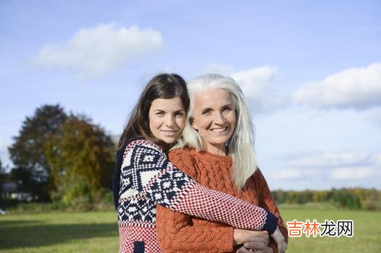 导语：有的女人以为搞定了老公就自己在这个家里就有了地位 老公的心是一定要掌握的，而搞定婆婆也是一件必需做的事情