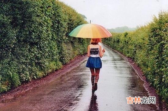 导语：在以经济为载体的社会背景下 全职太太不但在经济上依赖丈夫，甚至将所有的爱都倾注于丈夫
