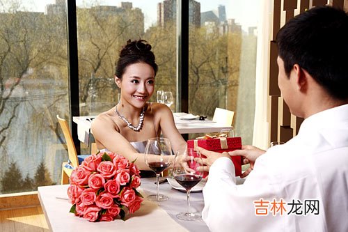 导语：浪漫当不了饭吃 以下几个标准,为你挑出有责任感、值得与你一起走下去的好男人