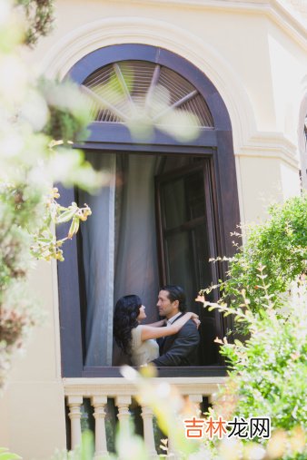 导语：性感女神是每个男人的梦中情人 男人为何不敢娶火辣奔放的女人，怕没安全感