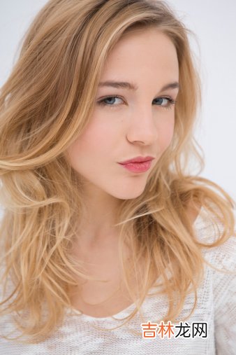 导语：性感女神是每个男人的梦中情人 男人为何不敢娶火辣奔放的女人，怕没安全感