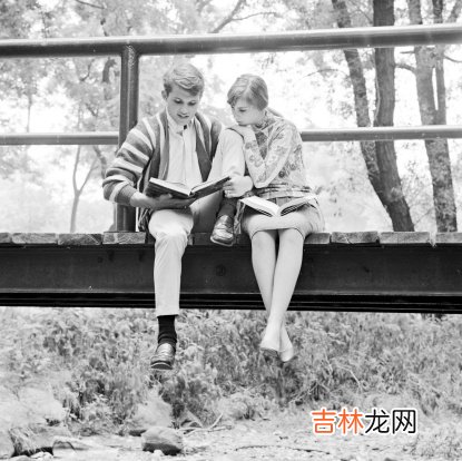 导语：现代男人在对异性的审美标准上不再是墨守陈规的选择小家碧玉或者大家闺秀 哪些女人会让现代男人拥有后念念不忘