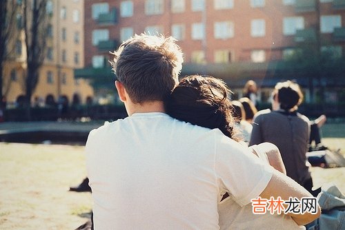 男人与女人之间的差异很有趣但男人有许多值得女人学习的地方