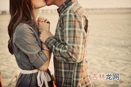 导语：为了取悦女人 为了取悦女人，男人爱在一些小事上夸大其词，甚至撒谎