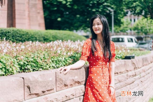 人间因爱而美丽。|什么是真正的爱？爱与喜欢是不一样的