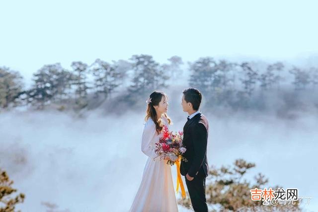 女人的爱是忐忑又脆弱的，她们可能爱了你很久