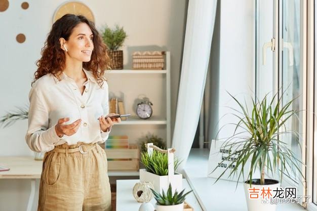 想必每个人都听过童话《灰姑娘》的故事 不争不抢的女人能成为爱情里的赢家吗？