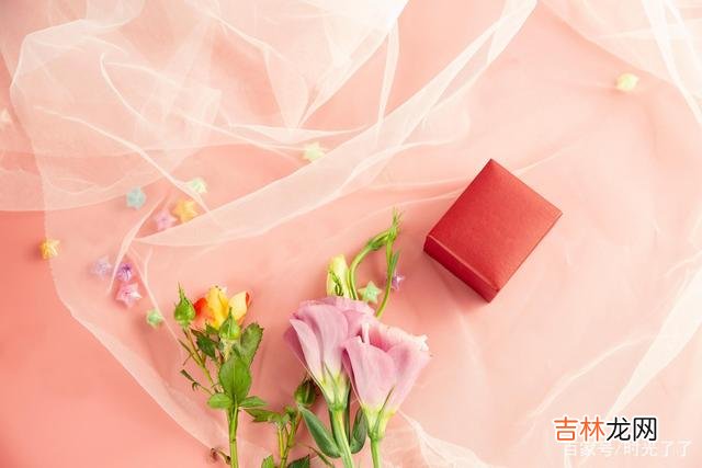 傻子为什么是傻子?不是因为他们什么都不懂 无法让所有人满足,那就选择让自己感到满足