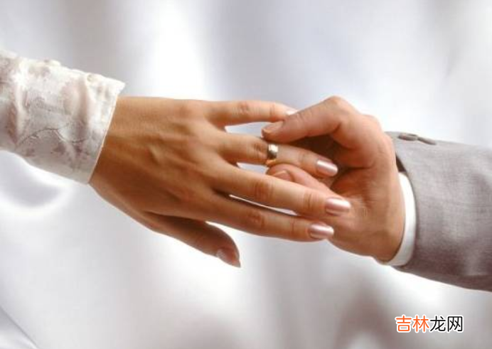 八字算婚姻合不合，会不会离婚