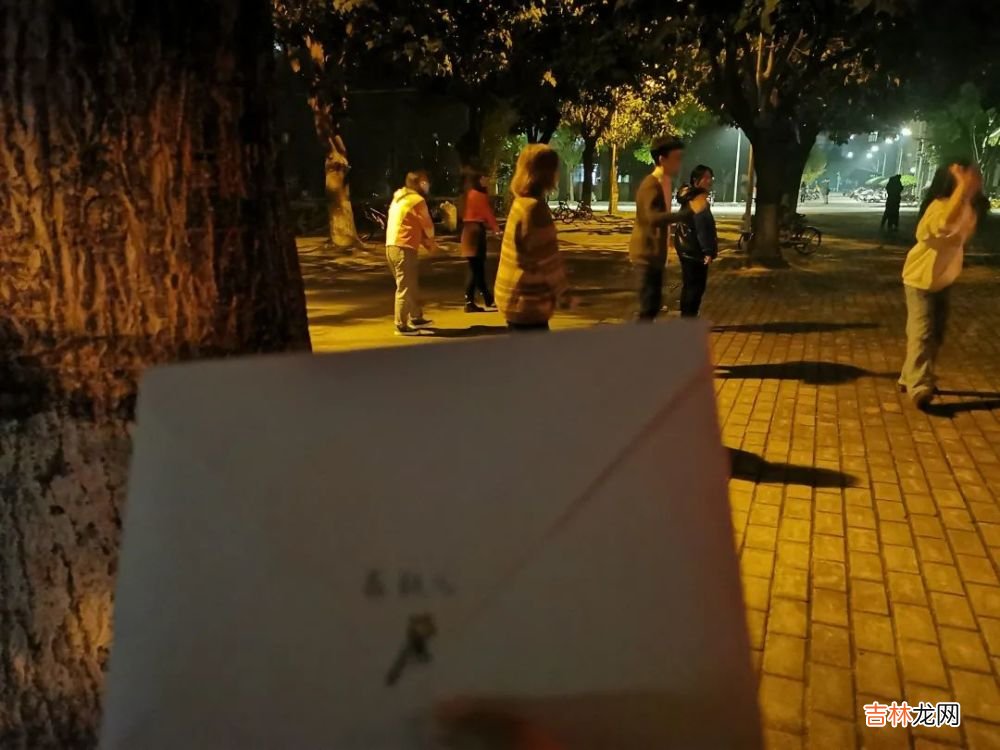 入夜后的四川大学