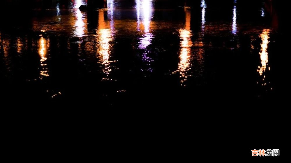 入夜后的四川大学