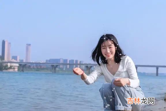 我是一个离过婚的女人 我是一个离过婚的女人，这些年感觉自己一个人生活非常孤单