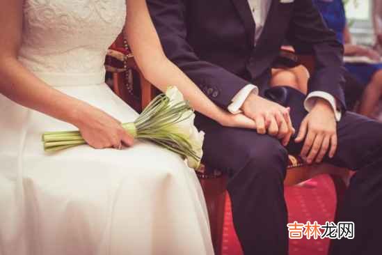 文丨西厢有情时光不长 对方喜欢有情时光不长，愿你在我的文字里，相见不晚会