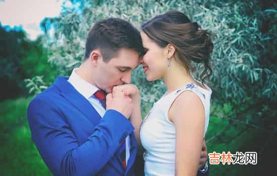 婚姻出现问题怎么解决？面对婚姻中的问题 婚姻出现问题怎么办，教你几种方式协调目前的感情问题