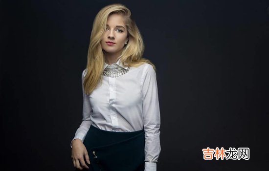 很多男生第一次和女方相亲见面不知道说什么？从哪儿说？下面就来告诉你有效的聊天方式。|第一次和女方相亲见面不知道说什么，从哪儿说？