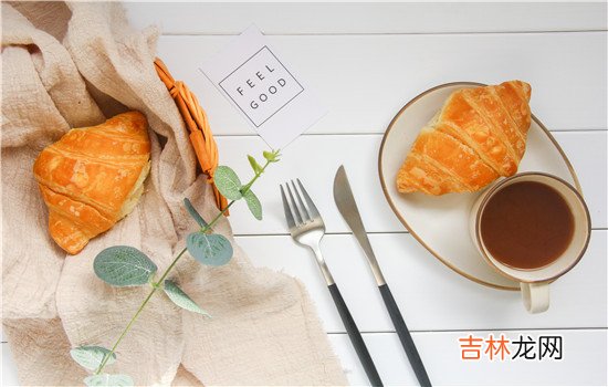 其实聊天聊久了都是会没有话题的，所以最好的办法就是陪伴