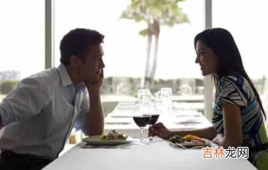 初次相亲的成功率与是否聊天愉快也有很大的关系。|相亲女生第一次该说些什么？6点注意事项
